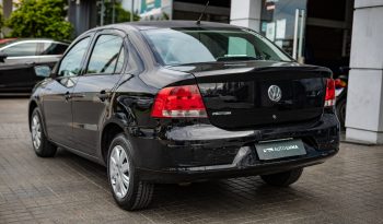 Volkswagen Voyage 1.6 101cv full