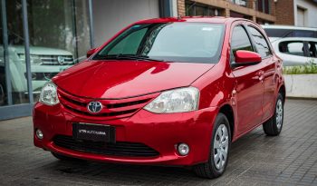 Toyota Etios 1.5 Xs 2016 full